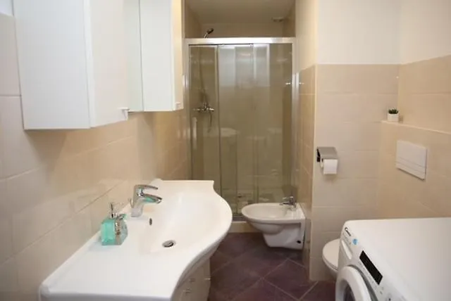 Apartment Una * Pula