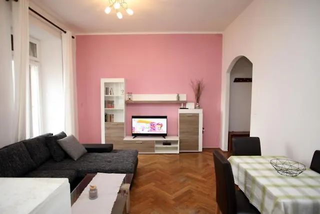 Апартаменты Apartment Una Пула