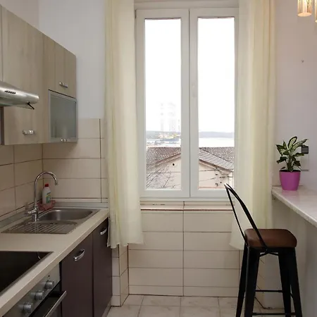 Apartment Una 풀라