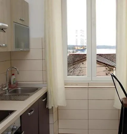 Apartment Una * 풀라